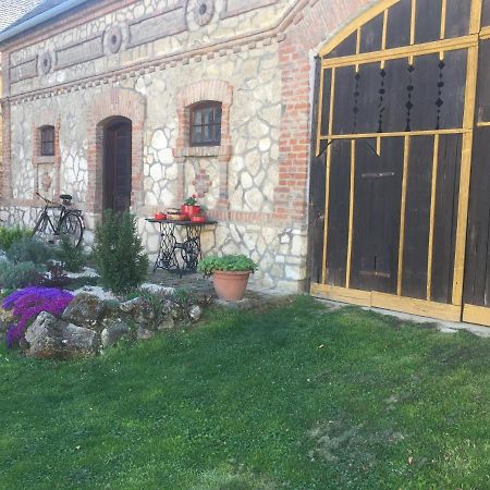 Levendula Porta és Pajtaszínház Orfű Exterior foto