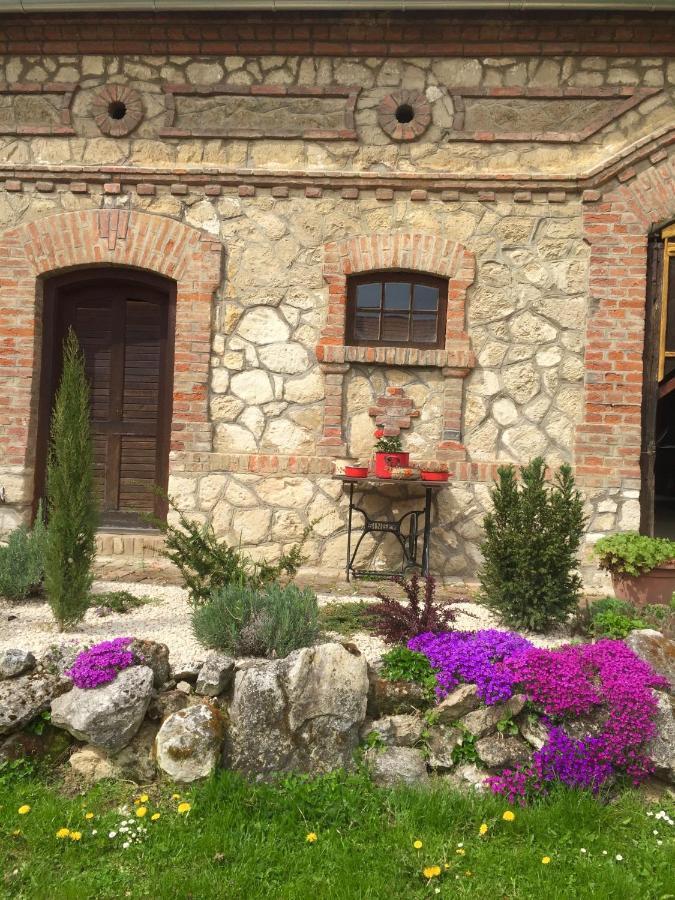 Levendula Porta és Pajtaszínház Orfű Exterior foto