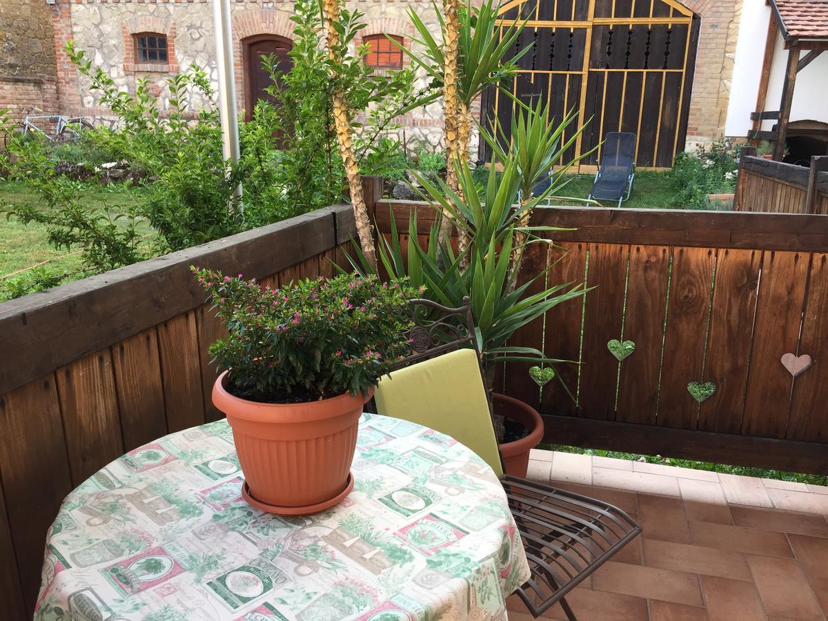 Levendula Porta és Pajtaszínház Orfű Exterior foto